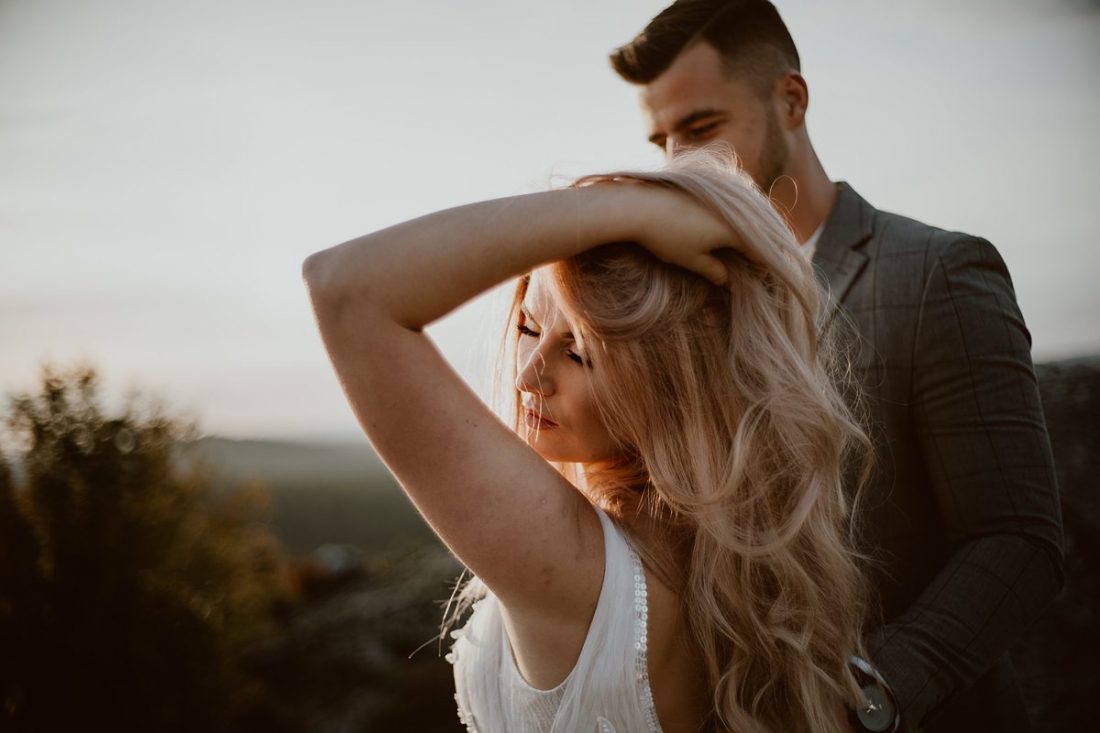 portret panny młodej w górach